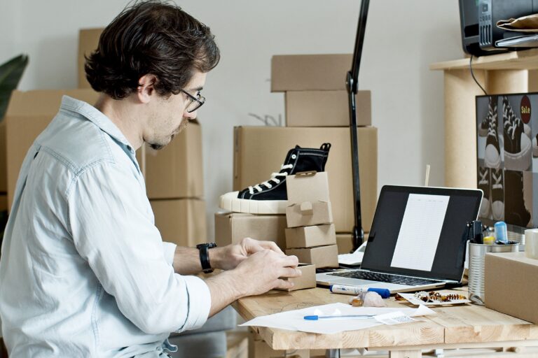 Entrepreneur starting a successful small business from a home office