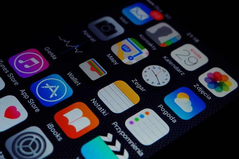 Best productivity apps Android displayed on a smartphone in 2026